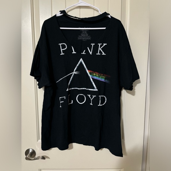 Pink Floyd v-neck choker band Tshirt - Picture 1 of 1